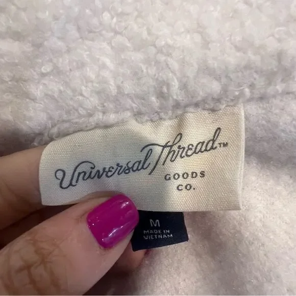 Universal Threads Women's Sherpa jacket size medium in ivory with pockets - Picture 10 of 10